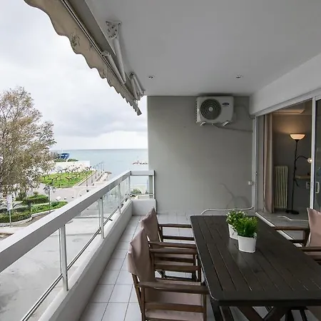 Bright Modern Апартаменты